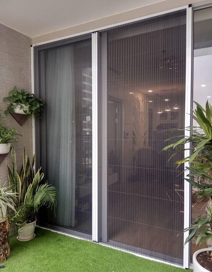 cửa chống muỗi ban công