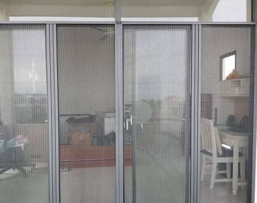 cửa chống muỗi dạng xếp