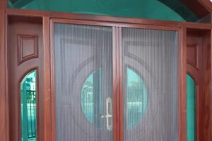 Có Nên Lựa Chọn Lắp Đặt Cửa Chống Muỗi – Côn Trùng Hay Không?