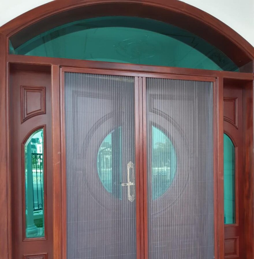cửa chống muỗi vân gỗ