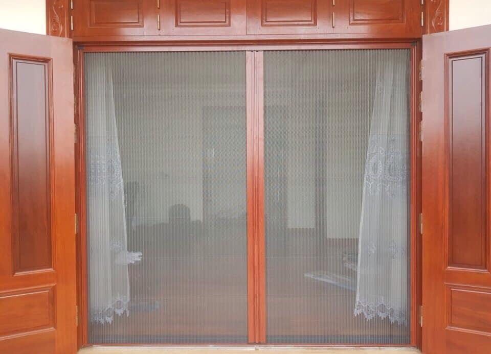 lắp đặt cửa chống muỗi vân gỗ