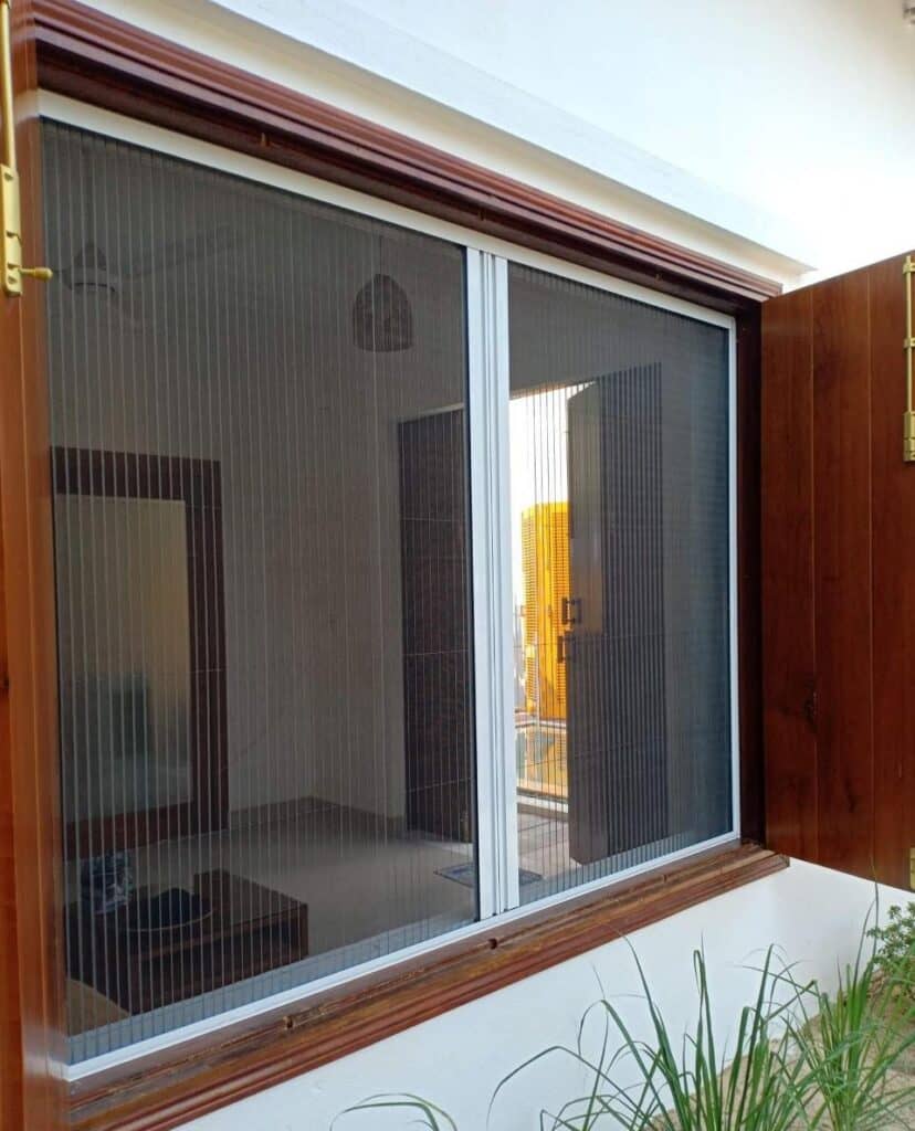 cửa chống muỗi tốt